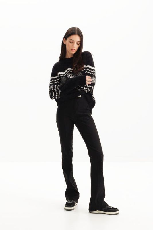 Heart border pullover