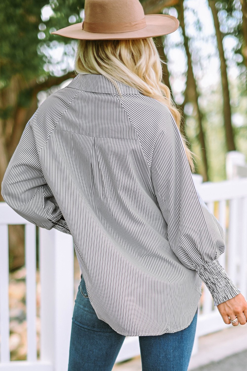 Hemdbluse mit gestreiftem Revers und Oversized-Fledermausärmeln