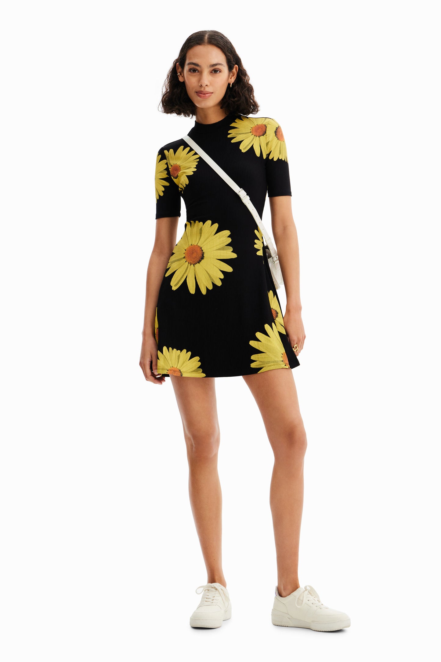 Short daisy dress