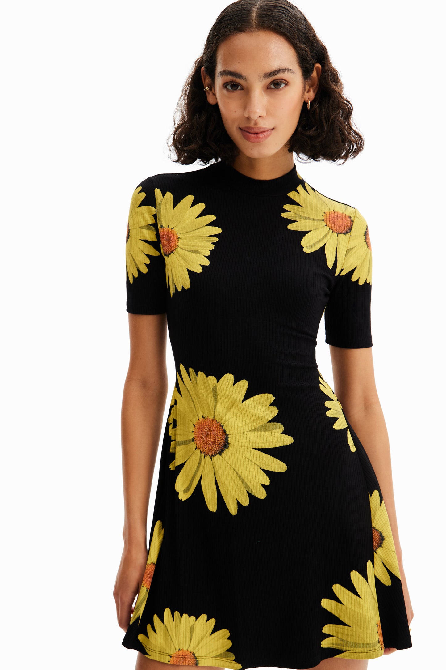Short daisy dress