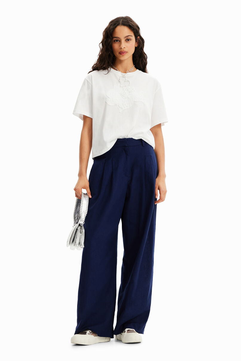 Pleated wide-leg trousers