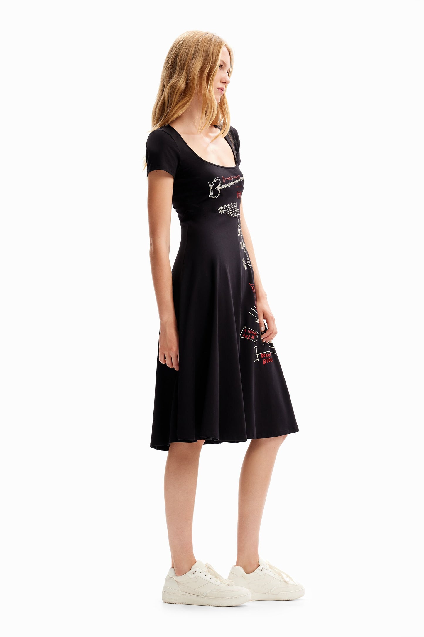 Short arty dress