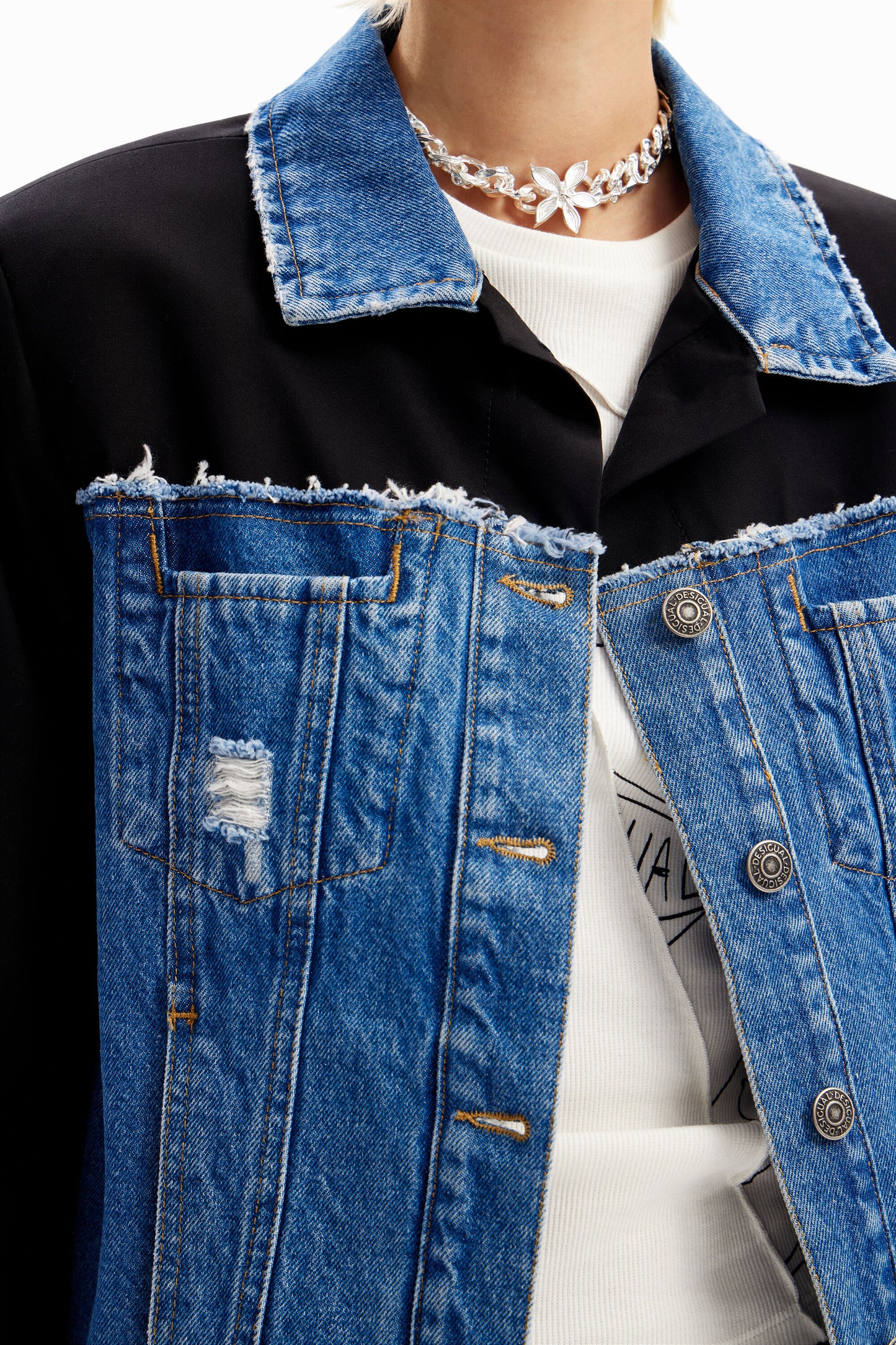 Hybrid trucker jacket