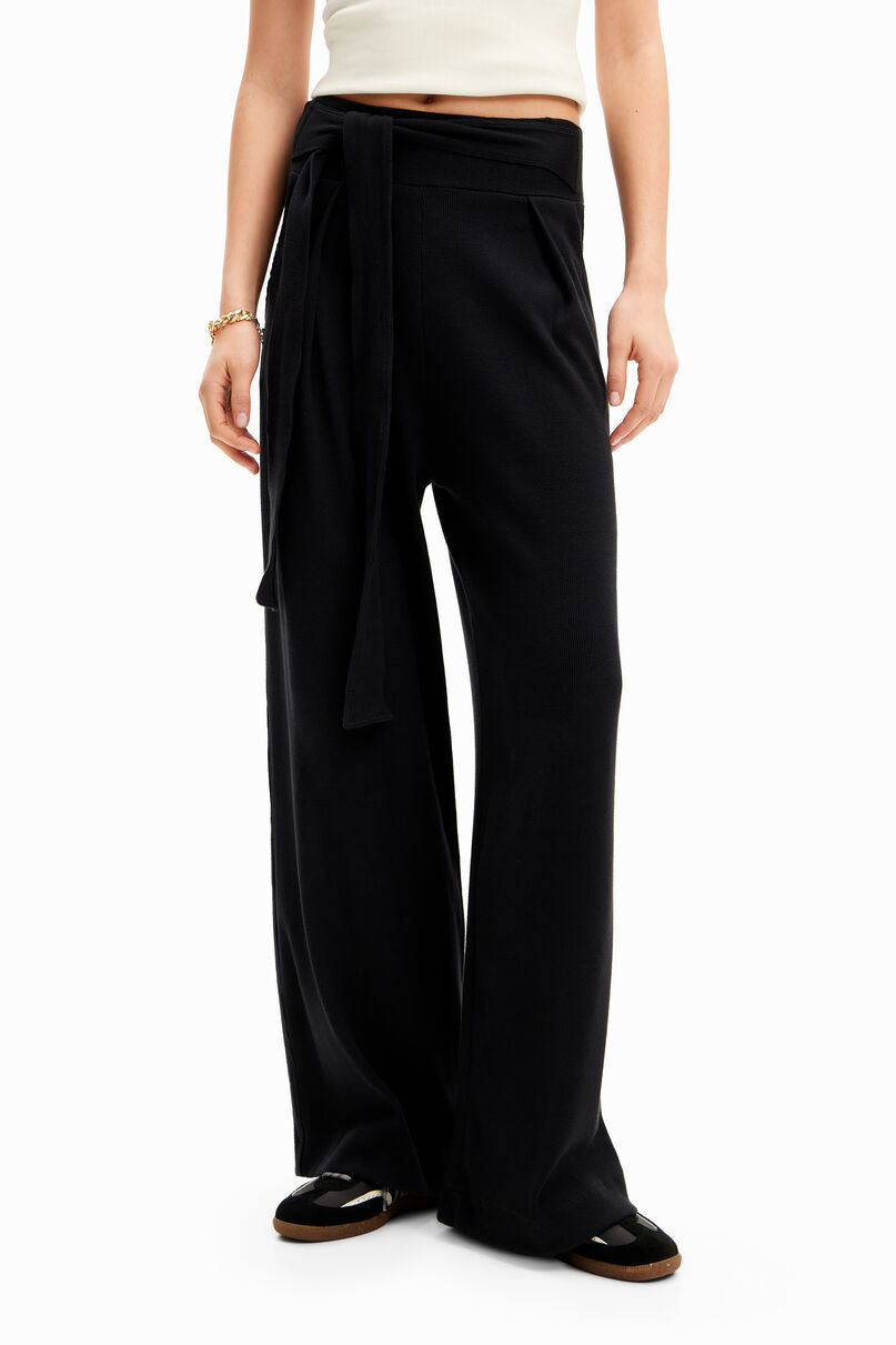 Wide-leg knit trousers