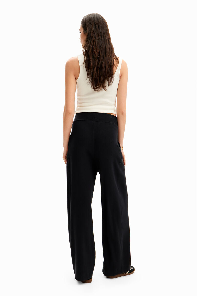 Wide-leg knit trousers