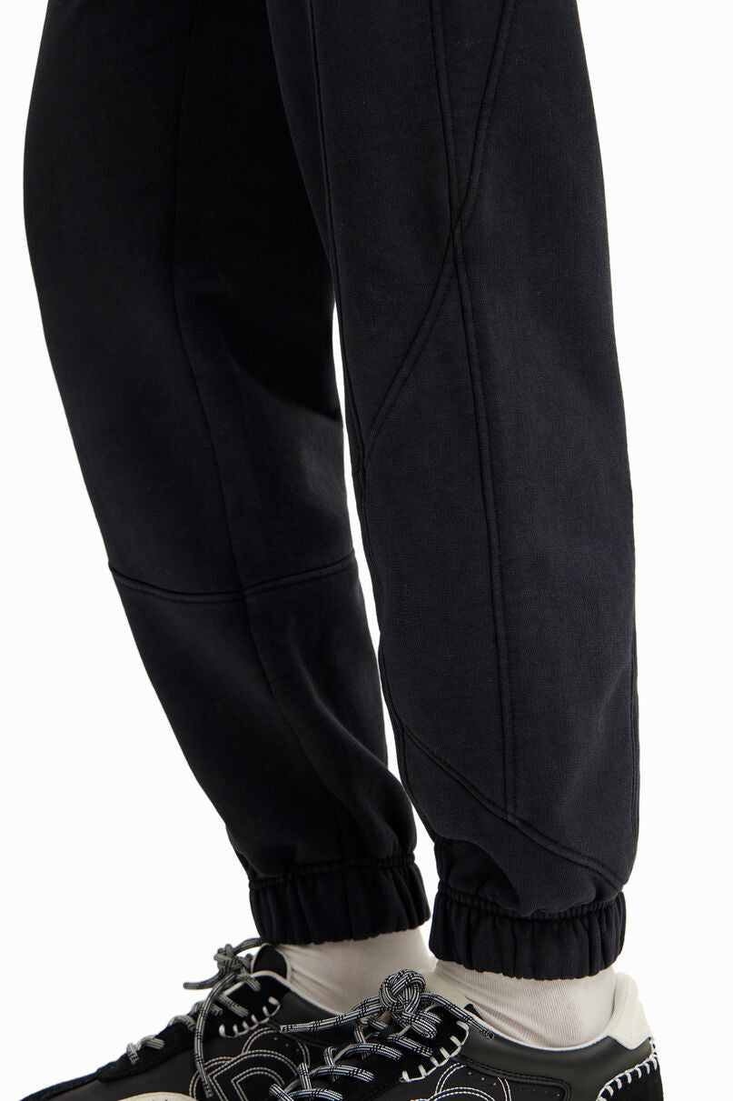 Seamed jogger trousers