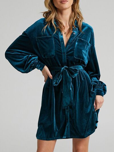 Kurzes Hemdblusenkleid mit Kragen und langen Ärmeln