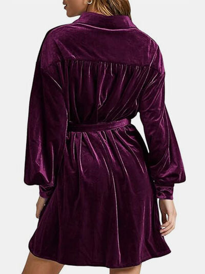 Kurzes Hemdblusenkleid mit Kragen und langen Ärmeln