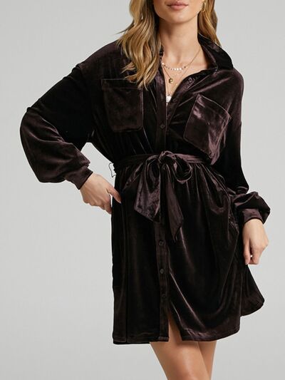 Kurzes Hemdblusenkleid mit Kragen und langen Ärmeln