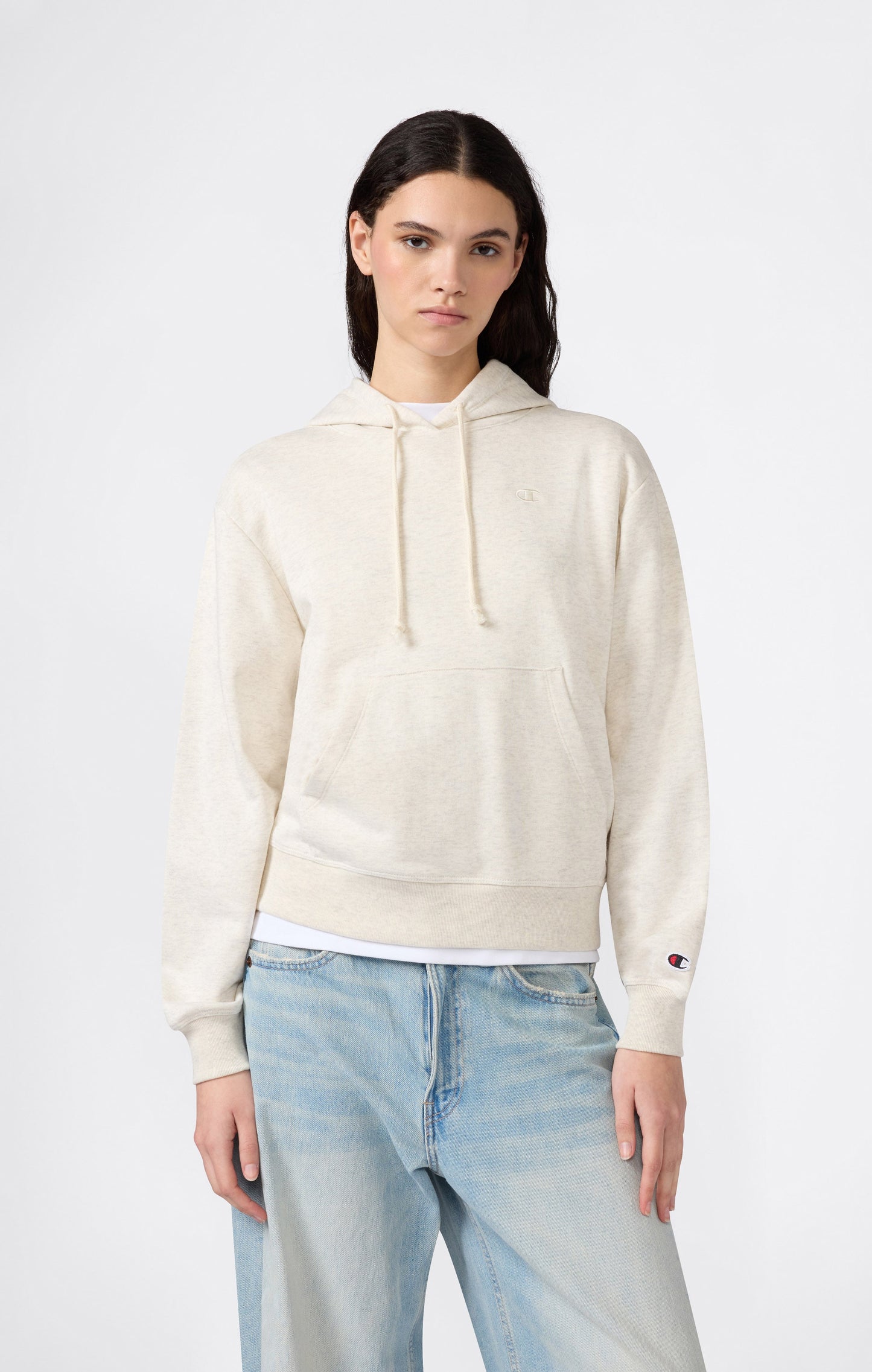 Leichter Kapuzenpullover für Damen mit tonalen gestickten C-Logo-Symbolen