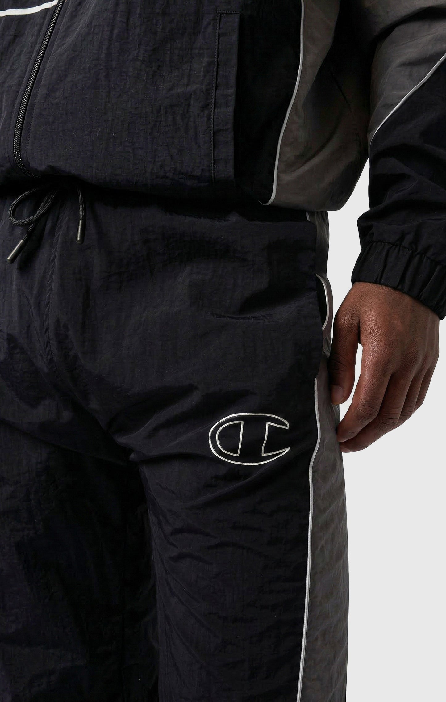Herren-Hose aus gewebtem Nylon mit lockerer Passform