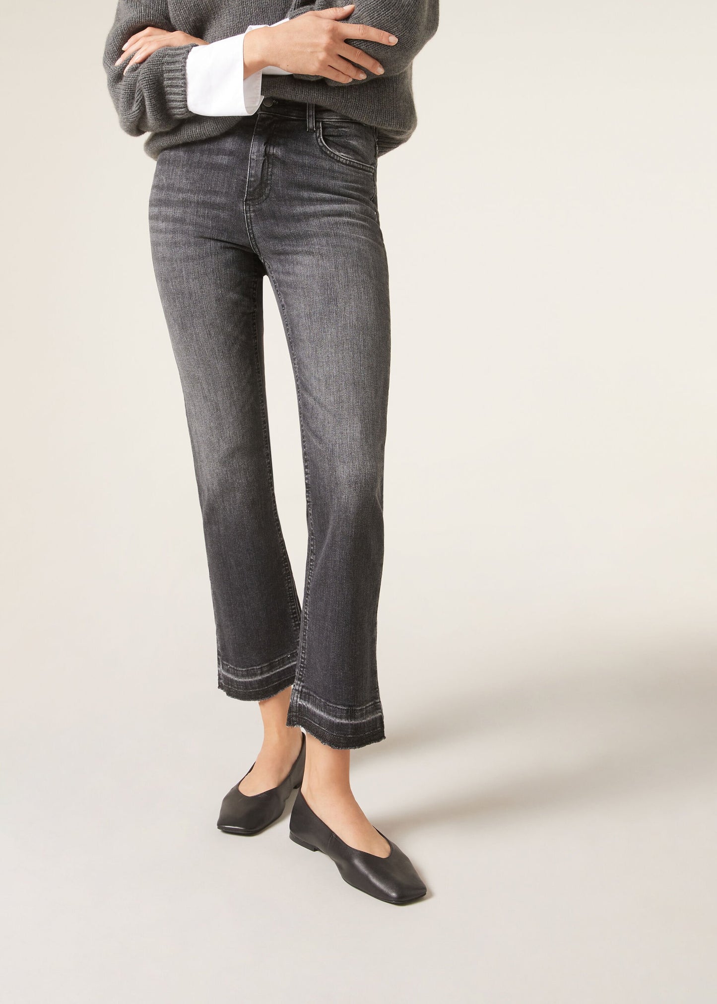 Cropped Flared Jeans