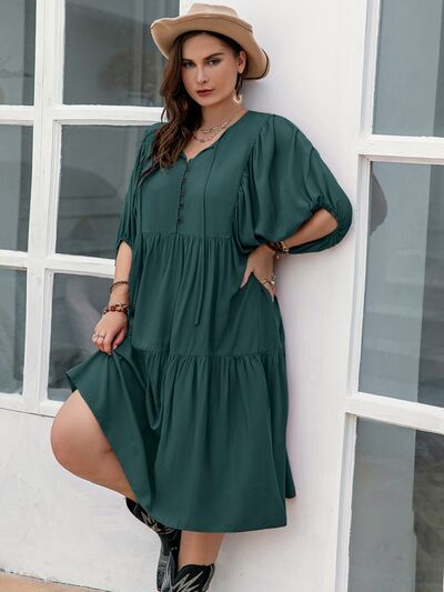 Midi-Kleid mit Ballonärmeln und Bindekragen in großen Größen