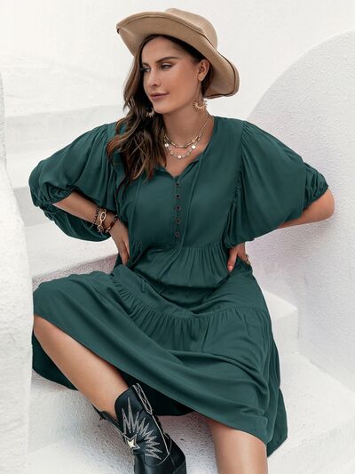 Midi-Kleid mit Ballonärmeln und Bindekragen in großen Größen