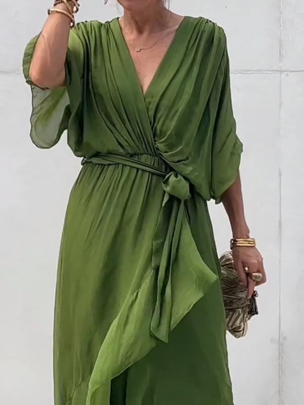 Stilvolles und elegantes V-Ausschnitt-Chiffonkleid
